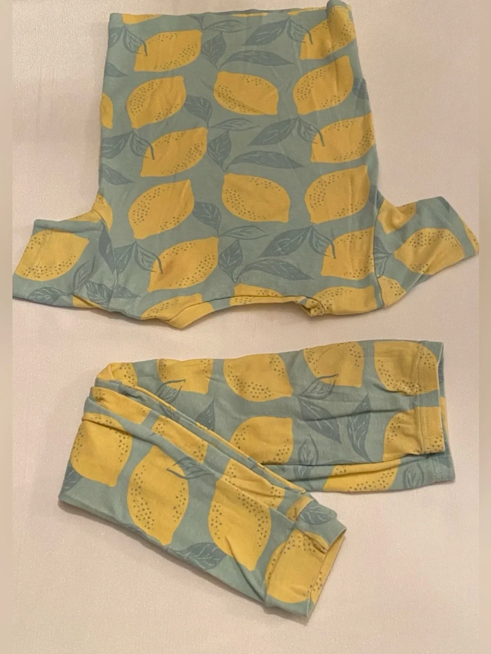 Carter's Yellow Lemon Print Pajamas 2 piece set Size 5T